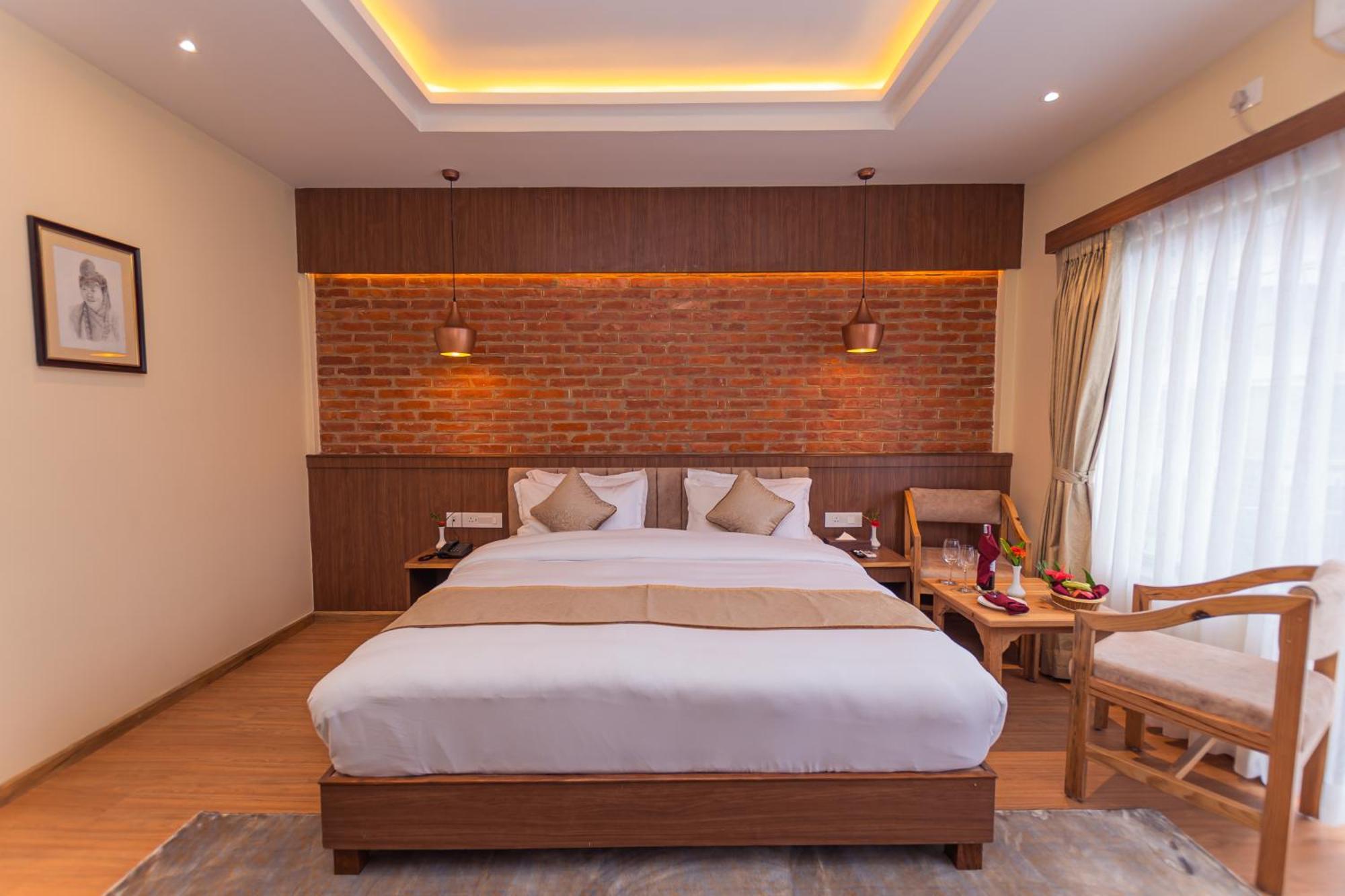 Temple Himalaya Hotel & Spa Похара Екстериор снимка