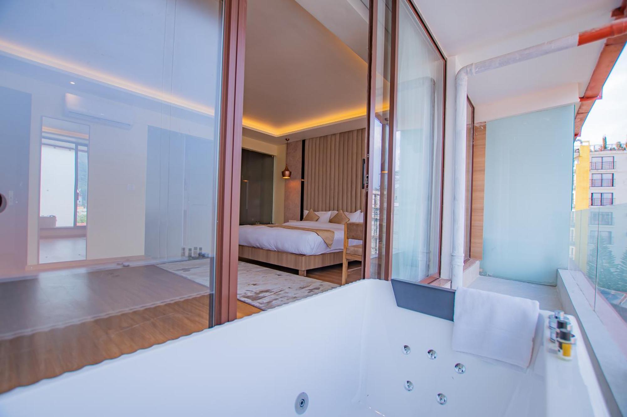 Temple Himalaya Hotel & Spa Похара Екстериор снимка